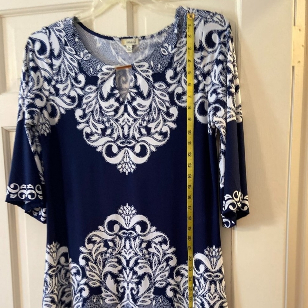 Haani Navy Blue and White Lace Design Tunic XL